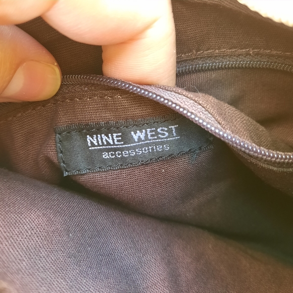 Vintage Y2K Nine West Woven Hobo Shoulder Bag Purse Taupe Retro Boho - Picture 9 of 12